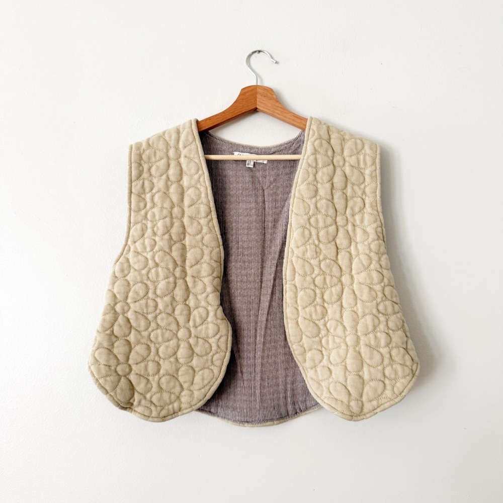Free People Quilt Vest Floral Stitching Cropped Green Tan Gray Size XS.